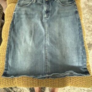 NYDJ denim skirt size 8